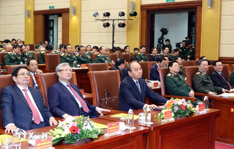 Thủ tướng Nguyễn Xuân Phúc và các lãnh đạo cấp cao của Đảng, Nhà nước, quân đội tham dự Lễ kỷ niệm. (Ảnh: Thống Nhất/TTXVN)