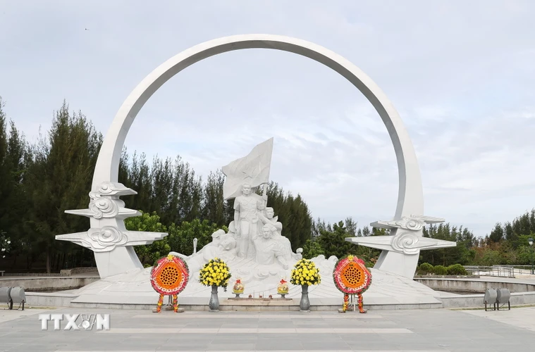 Khu tưởng niệm các chiến sỹ Gạc Ma. (Ảnh: Dương Giang/TTXVN)