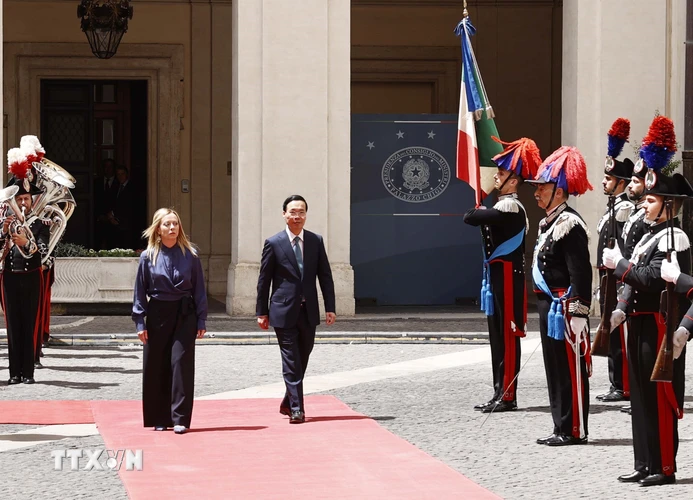 Sáng 26/7 (theo giờ địa phương), tại thủ đô Rome, Chủ tịch nước Võ Văn Thưởng gặp Thủ tướng Italy Giorgia Meloni. (Ảnh: Thống Nhất/TTXVN)