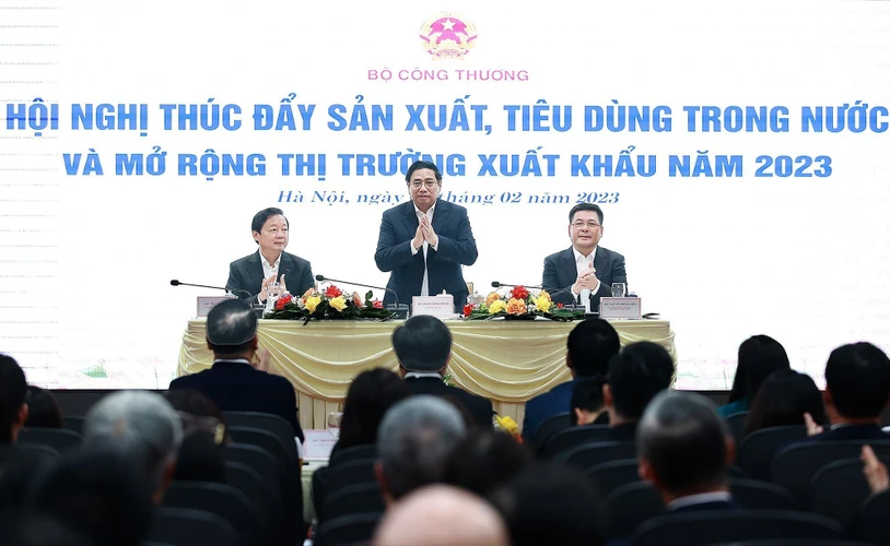 Thủ tướng Phạm Minh Chính dự và chủ trì hội nghị. (Ảnh: Dương Giang/TTXVN)