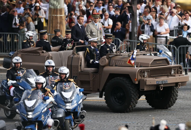 Tổng thống Pháp Emmanuel Macron tại Lễ Duyệt binh mừng Quốc khánh ở Paris, ngày 14/7. (Ảnh: THX/TTXVN)