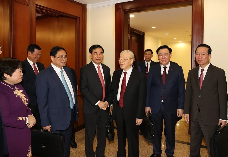 Tổng Bí thư Nguyễn Phú Trọng cùng các đồng chí lãnh đạo Đảng, Nhà nước và đại biểu dự hội nghị. (Ảnh: Trí Dũng/TTXVN)