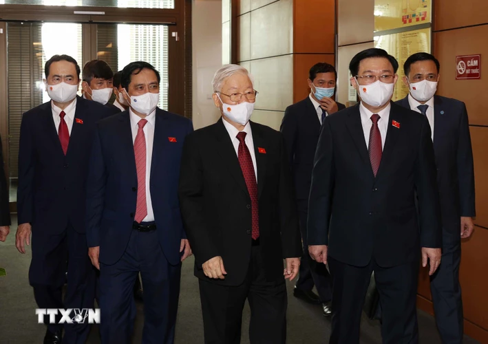 Tổng Bí thư Nguyễn Phú Trọng với các đồng chí lãnh đạo Đảng, Nhà nước đến dự Lễ khai mạc. (Ảnh: Trí Dũng/TTXVN)