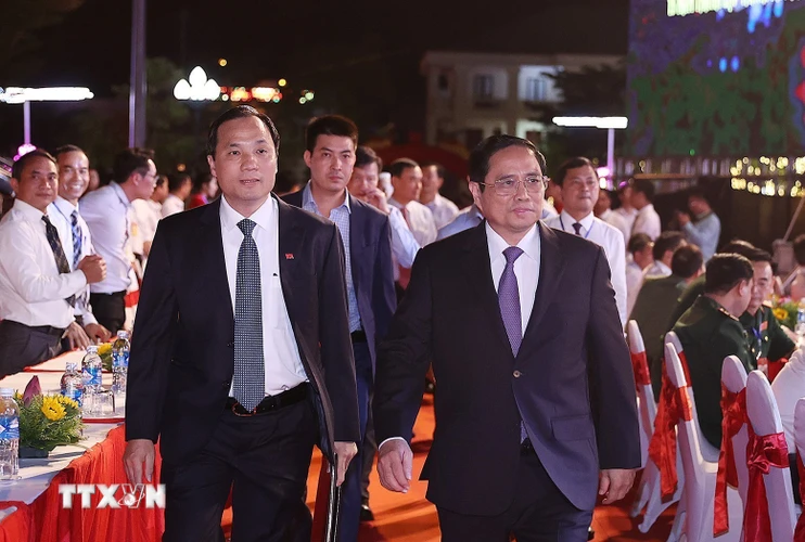 Thủ tướng Phạm Minh Chính dự Lễ kỷ niệm 65 năm Ngày Bác Hồ về thăm Hà Tĩnh. (Ảnh: Dương Giang/TTXVN)