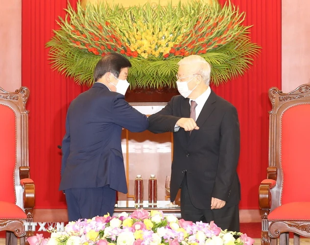 Tổng Bí thư, Chủ tịch nước Nguyễn Phú Trọng tiếp Chủ tịch Quốc hội Hàn Quốc Park Byeong-Seug. (Ảnh: Trí Dũng/TTXVN)