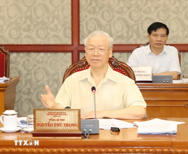 Tổng Bí thư Nguyễn Phú Trọng chủ trì họp Bộ Chính trị, Ban Bí thư về tình hình thực hiện kế hoạch phát triển KT-XH năm 2021 và dự kiến năm 2022. (Ảnh: Trí Dũng/TTXVN)