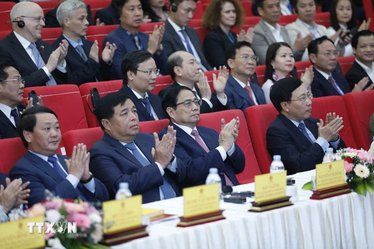 Thủ tướng Phạm Minh Chính và các đại biểu dự hội nghị. (Ảnh: Dương Giang/TTXVN)
