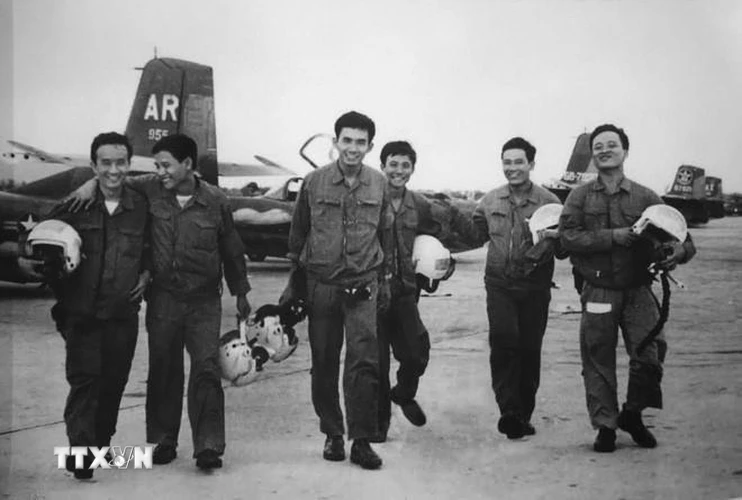 Phi đội Quyết thắng tại sân bay Thành Sơn (Phan Rang) chiều 28/4/1975 sau khi tấn công sân bay Tân Sơn Nhất. (Ảnh: Tư liệu/TTXVN)