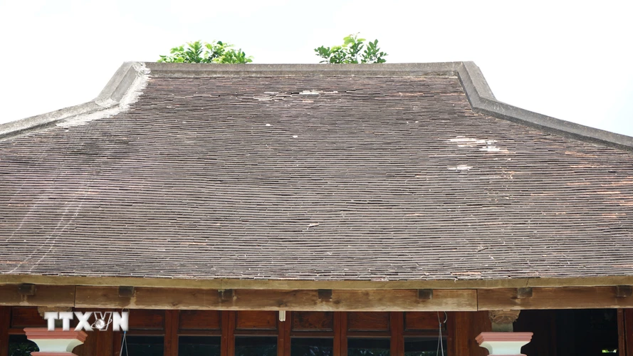 Mái nhà của những ngôi nhà rường cổ Hội Kỳ được lợp ngói liệt (ngói âm dương). (Ảnh: Thanh Thủy/TTXVN)