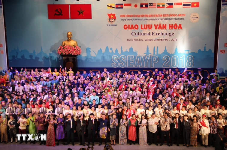 Chương trình giao lưu văn hóa giữa đại biểu Tàu Thanh niên Đông Nam Á và Nhật Bản năm 2018 do Thành Đoàn Thành phố Hồ Chí Minh tổ chức. (Ảnh: Xuân Dự/TTXVN)