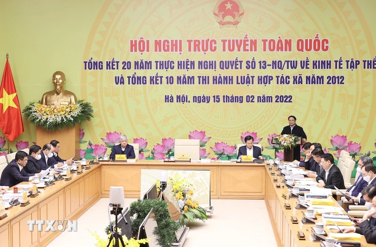 Sáng 15/2, tại Hà Nội, Thủ tướng Phạm Minh Chính chủ trì Hội nghị trực tuyến toàn quốc tổng kết 20 năm thực hiện Nghị quyết số 13-NQ/TW về kinh tế tập thể và tổng kết 10 năm thi hành Luật Hợp tác xã năm 2012. (Ảnh: Dương Giang/TTXVN)