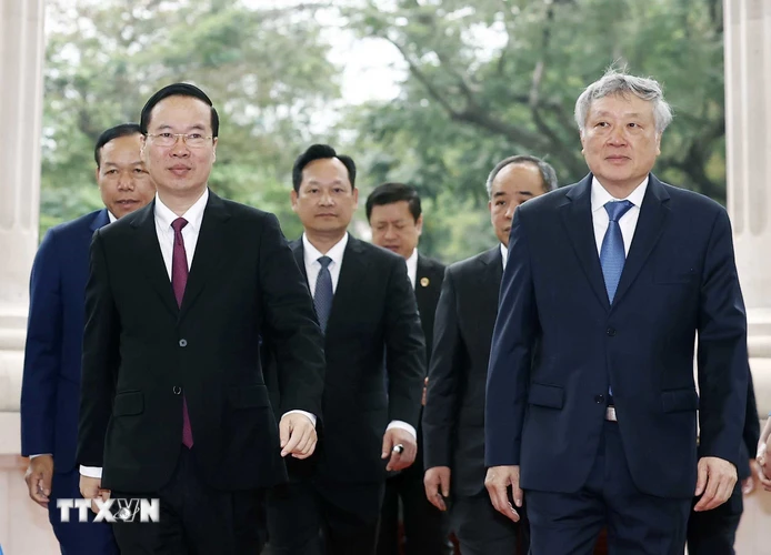Sáng 27/3, tại Hà Nội, Chủ tịch nước Võ Văn Thưởng đã đến thăm và làm việc với Ban Cán sự Đảng, lãnh đạo Tòa án Nhân dân tối cao. (Ảnh: Thống Nhất/TTXVN)