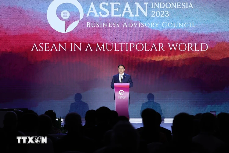 Chiều 4/9/2023, tại Jakarta, Indonesia, Thủ tướng Phạm Minh Chính dự và phát biểu tại Hội nghị Thượng đỉnh Kinh doanh Đầu tư ASEAN (ASEAN BIS) năm 2023. (Ảnh: Dương Giang/TTXVN)