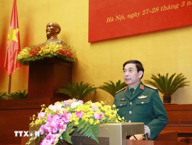 Tổng tham mưu trưởng Quân đội nhân dân Việt Nam, Thứ trưởng Bộ Quốc phòng Phan Văn Giang, trình bày chuyên đề: Những nhận thức mới và tư duy mới về quốc phòng Việt Nam. (Ảnh: Phương Hoa/TTXVN) 