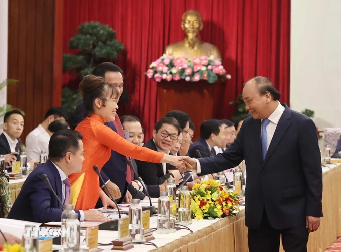 Thủ tướng Nguyễn Xuân Phúc với các đại biểu dự cuộc “Đối thoại 2045.” (Ảnh: Thống Nhất/TTXVN)