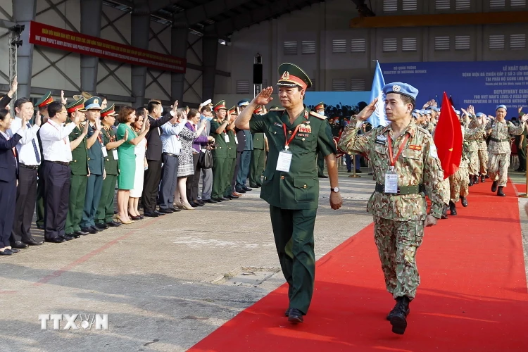 Lễ xuất quân Bệnh viện dã chiến 2.3 lên đường làm nhiệm vụ tại Bentiu, Nam Sudan. (Ảnh: Thanh Vũ/TTXVN)