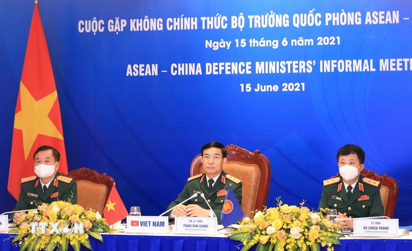 Trong ảnh: Thượng tướng Phan Văn Giang, Bộ trưởng Bộ Quốc phòng, trưởng đoàn Việt Nam dự cuộc gặp. (Ảnh: Trọng Đức/TTXVN)