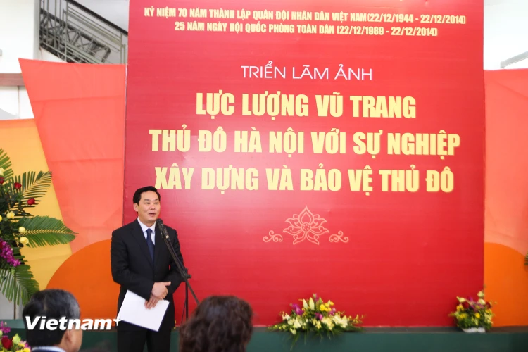 Ông Lê Hồng Sơn, Phó Chủ tịch Ủy ban Nhân dân Thành phố Hà Nội phát biểu khai mạc Triển lãm. (Ảnh Minh Sơn/Vietnam+)