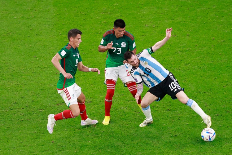 Argentina giành chiến thắng quan trọng trước Mexico vào rạng sáng nay (27/11) trong khuôn khổ lượt trận thứ hai bảng C tại World Cup 2022 nhờ màn tỏa sáng của ngôi sao Lionel Messi. (Ảnh: Hải An/Vietnam+)