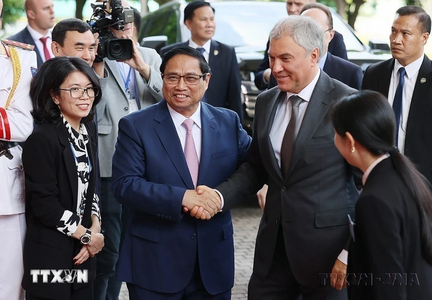 Thủ tướng Phạm Minh Chính hội kiến Chủ tịch Duma Quốc gia Quốc hội Liên bang Nga Vyacheslav Volodin thăm chính thức Việt Nam (2023). (Ảnh: Dương Giang/TTXVN)