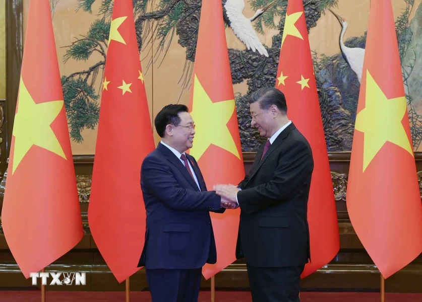 Chủ tịch Quốc hội Vương Đình Huệ hội kiến Tổng Bí thư, Chủ tịch nước Trung Quốc Tập Cận Bình. (Ảnh: Nhan Sáng/TTXVN)