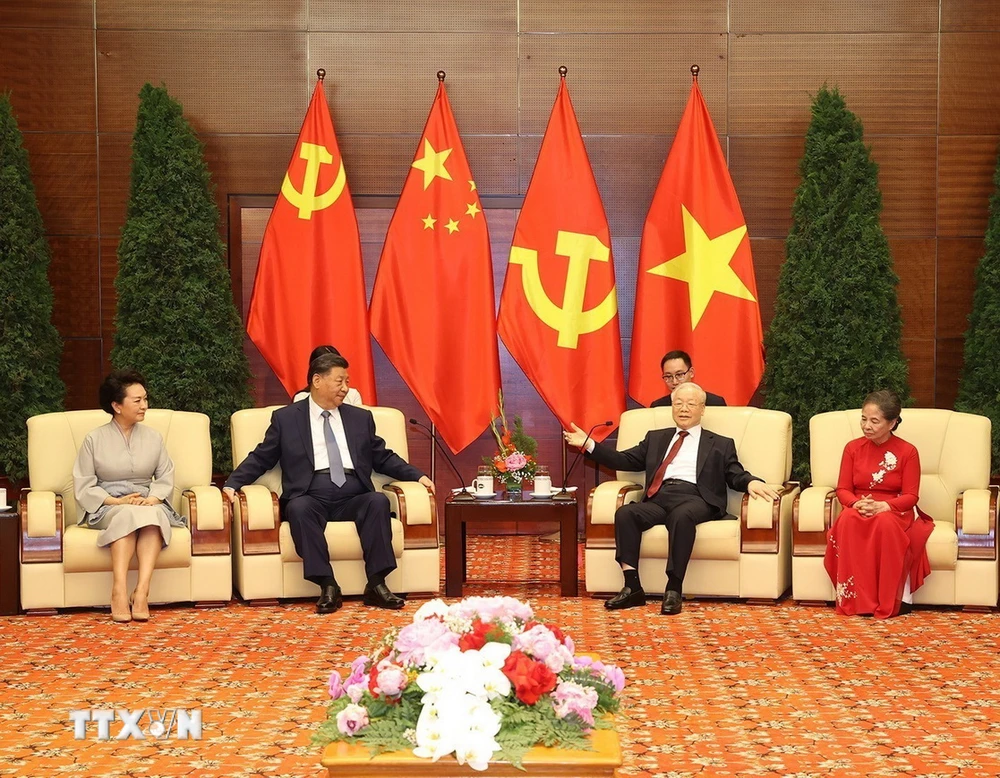 Tổng Bí thư Nguyễn Phú Trọng chia tay Tổng Bí thư, Chủ tịch nước Tập Cận Bình- Ảnh 1.