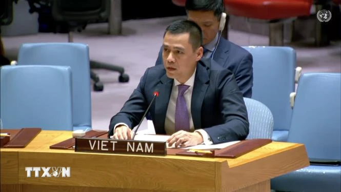 Đại sứ Đặng Hoàng Giang, Trưởng Phái đoàn Thường trực Việt Nam tại Liên hợp quốc, phát biểu tại phiên thảo luận. (Ảnh: Thanh Tuấn/TTXVN)