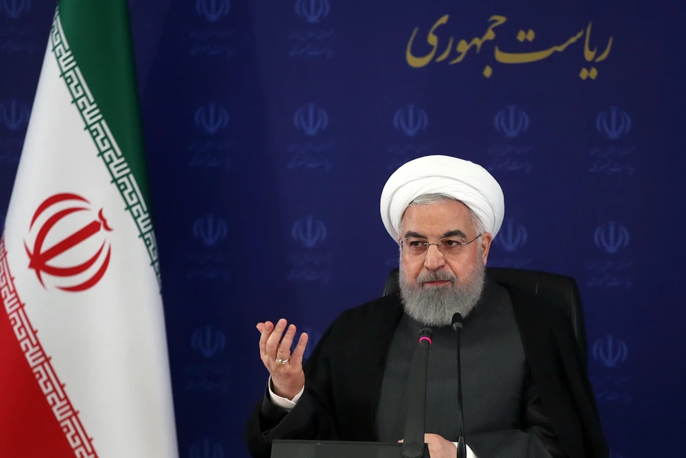 Tổng thống Iran Hassan Rouhan phát biểu tại cuộc họp nội các ở Tehran. (Ảnh: AFP/TTXVN)