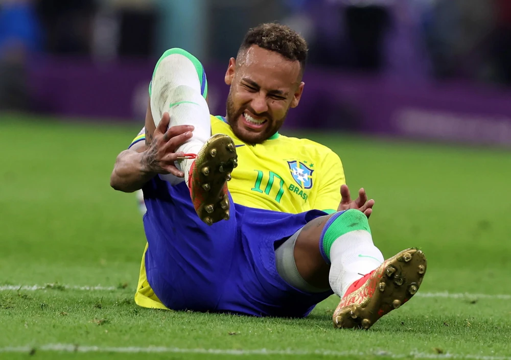 Siêu sao Neymar ngủ tranh tài không còn vòng bảng World Cup 2022 | Vietnam+  (VietnamPlus)
