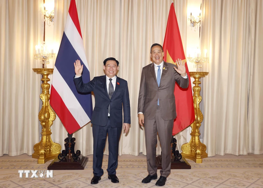 Chủ tịch Quốc hội kết thúc tốt đẹp chuyến công tác tại Lào và Thái Lan- Ảnh 3.