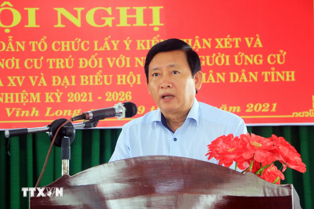 Chủ tịch Ủy ban Mặt trận Tổ quốc Việt Nam tỉnh Vĩnh Long Hồ Văn Huân phát biểu tại Hội nghị. (Ảnh: Phạm Minh Tuấn/TTXVN)