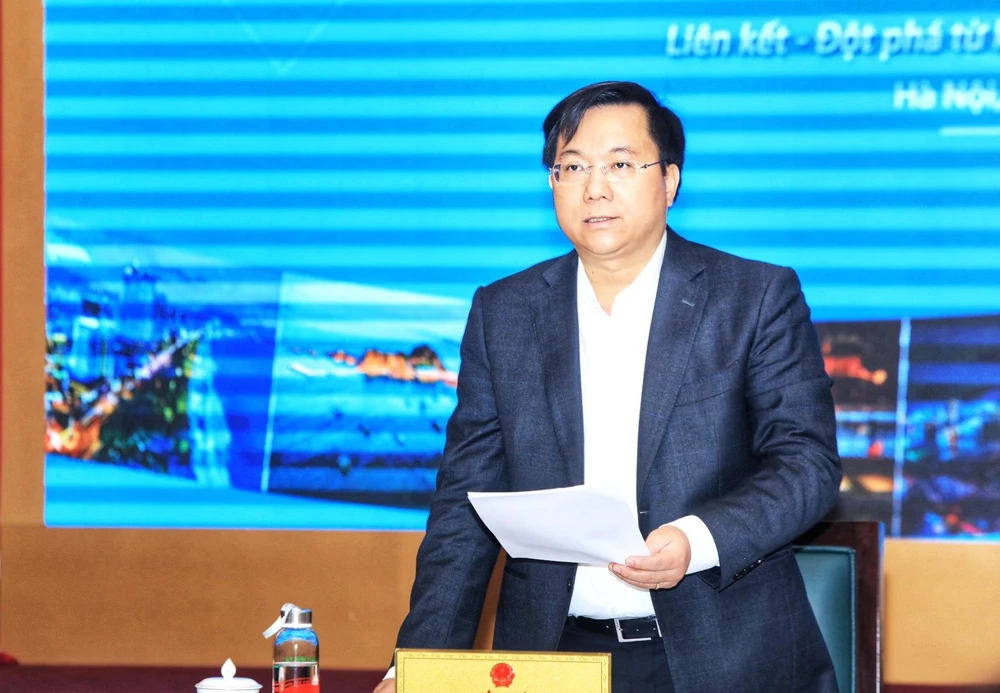 Thứ trưởng Bộ Kế hoạch và Đầu tư Trần Duy Đông phát biểu tại họp báo thông tin về Hội nghị triển khai Chương trình hành động của Chính phủ thực hiện Nghị quyết số 26-NQ/TW, ngày 1/2. (Ảnh: Tuấn Anh/TTXVN)