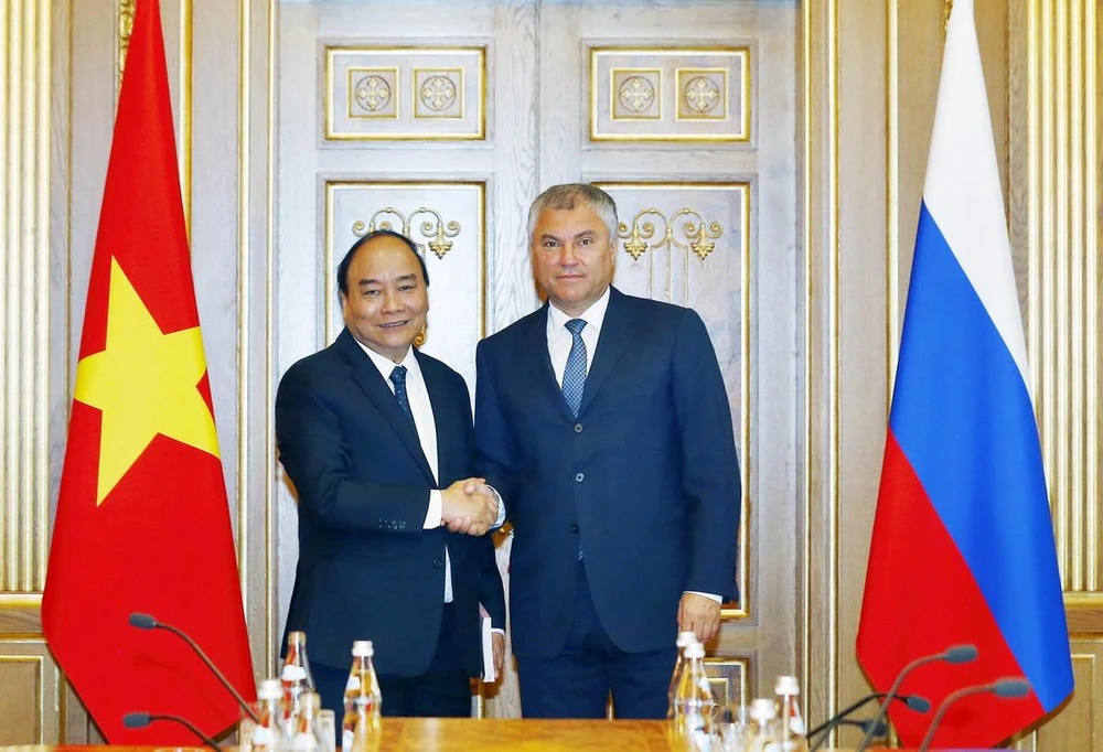 Thủ tướng Chính phủ Nguyễn Xuân Phúc đã hội kiến Chủ tịch Duma quốc gia Nga Vyacheslav Viktorovich Volodin. (Ảnh: Thống Nhất/TTXVN) 