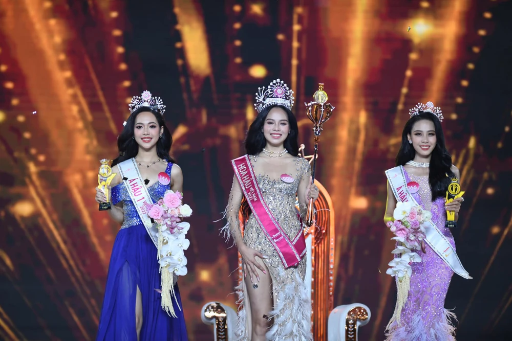 Người đẹp nhất Huỳnh Thị Thanh Thủy đăng quang đãng Hoa hậu nước ta 2022 hình họa 1