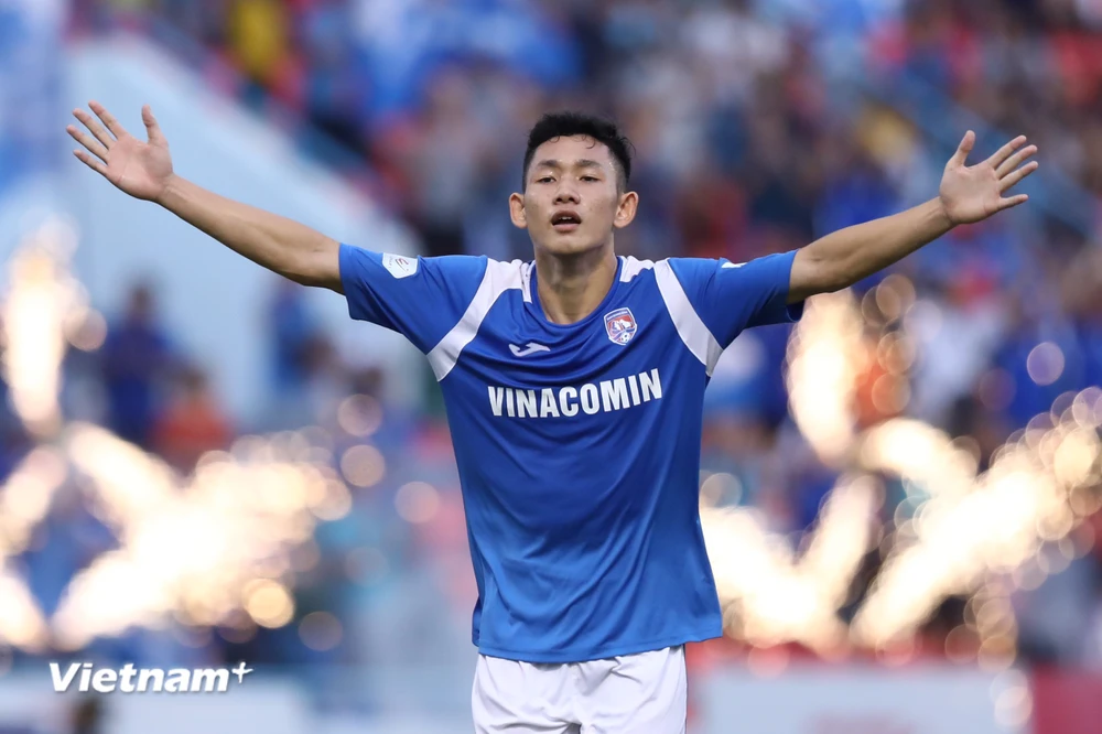 Tiền vệ trẻ Hai Long của Than Quảng Ninh sở hữu nhiều tiềm năng để trở thành một ngôi sao lớn. (Ảnh: Nguyên An/Vietnam+) 