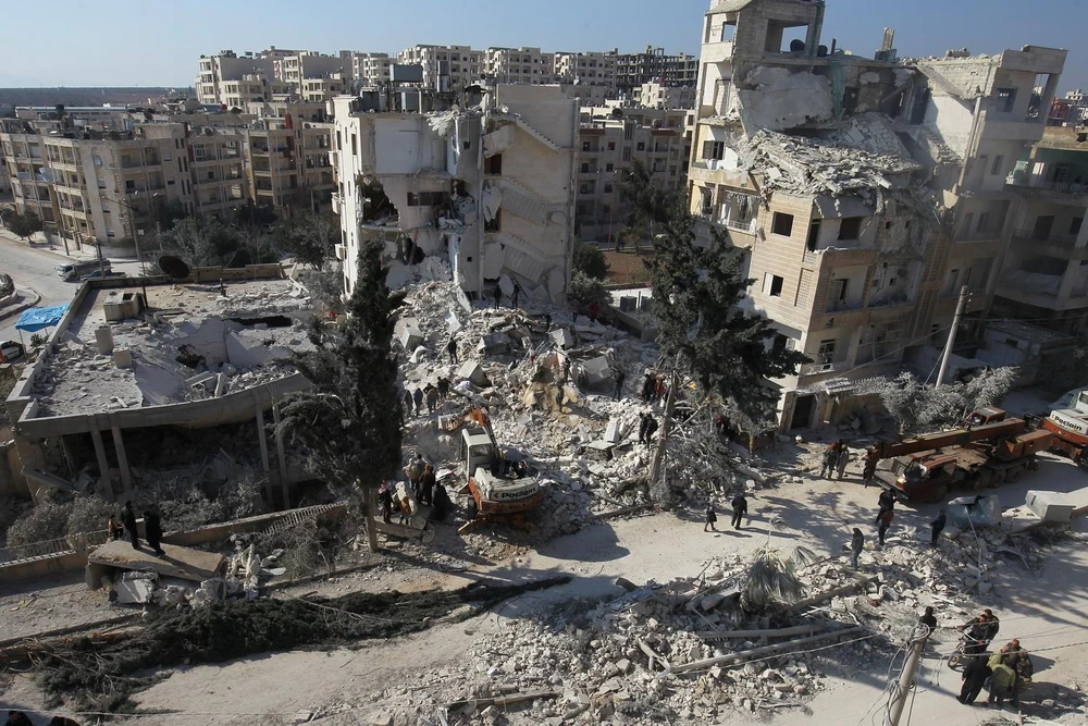 Cảnh đổ nát ở Idlib sau các vụ tấn công. (Nguồn: AP)