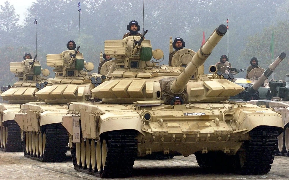 Xe tăng chiến đấu chủ lực T-90MS. (Nguồn: AI)