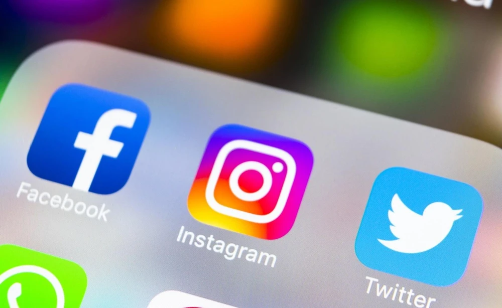Các nền tảng xã hội phổ biến như Facebook, Twitter và Instagram sẽ phải đăng ký thông tin người dùng. (Nguồn: Baller Alert)