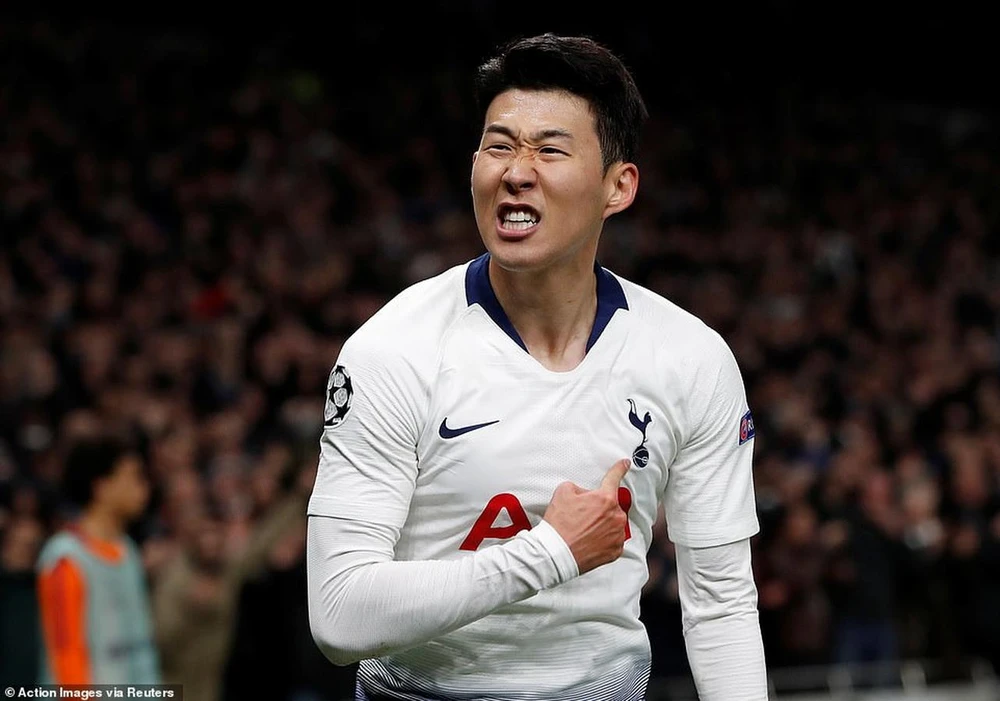 Son Heung-Min mang chiến thắng về cho Tottenham.