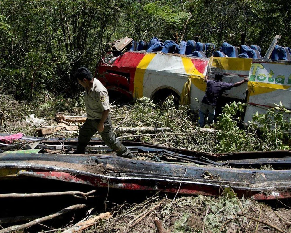 Hiện trường vụ tai nạn ở Bolivia. (Nguồn: Toronto Star)