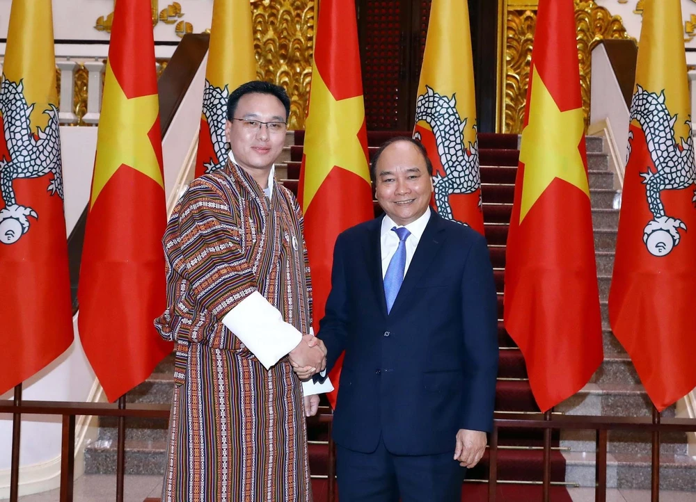 Thủ tướng Nguyễn Xuân Phúc tiếp Chủ tịch Thượng viện Vương quốc Bhutan. (Ảnh: Thống Nhất/TTXVN)