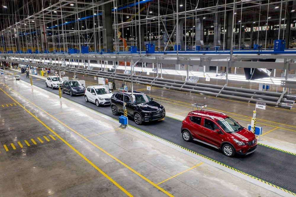 Dù mới tham gia thị trường ô tô nửa cuối 2019, VinFast đã chiếm 3,66% thị phần ôtô với 3 sản phẩm. Đây là một con số tích cực đối với hãng xe Việt Nam. (Ảnh nguồn: VinFast)