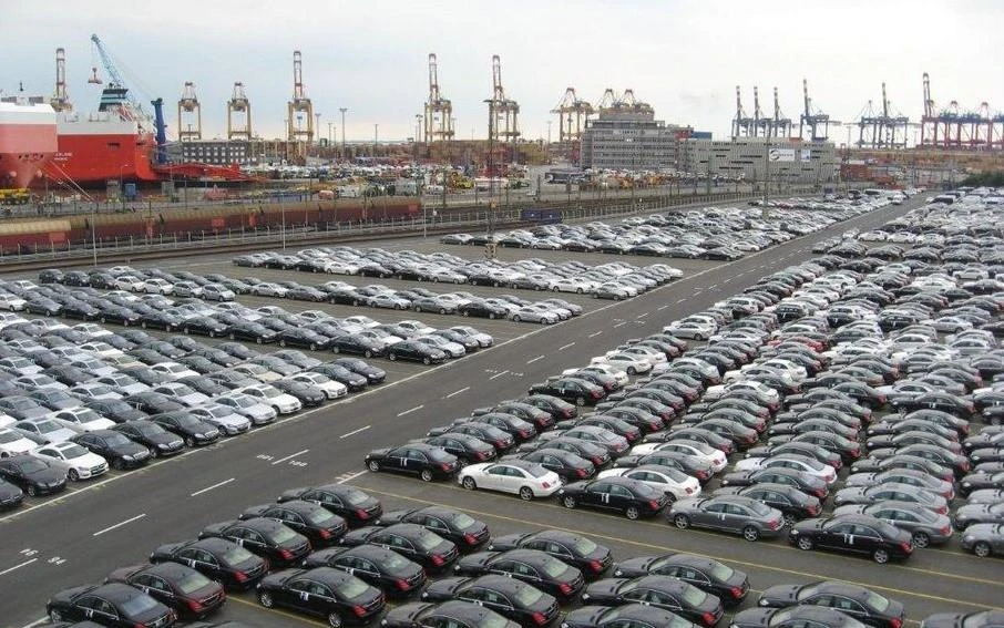 Tổng doanh số xe hơi bán ra 2 tháng qua suy giảm 27% so với cùng kỳ năm trước. (Ảnh minh hoạ)