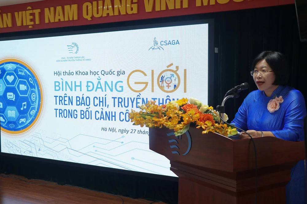 Tiến sỹ Dương Kim Anh, Phó Giám đốc Học viện Phụ nữ Việt Nam phát biểu tại Hội thảo. (Ảnh: Việt Anh/Vietnam+)