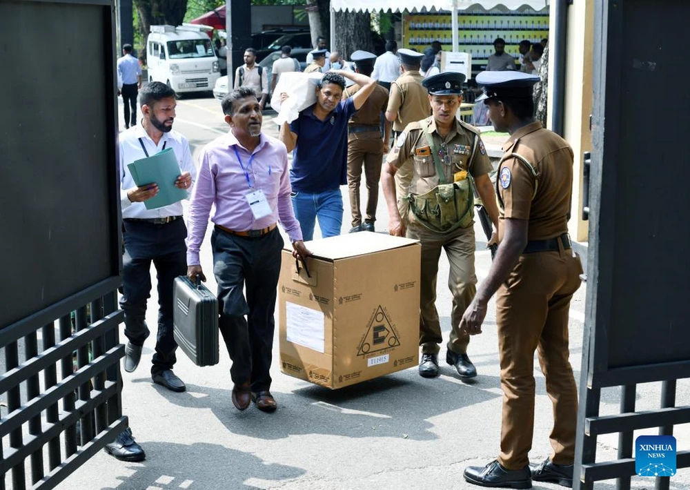 Công tác chuẩn bị cho cuộc bầu cử quốc hội ở Colombo, Sri Lanka, ngày 13/11/2024. (Nguồn: THX)