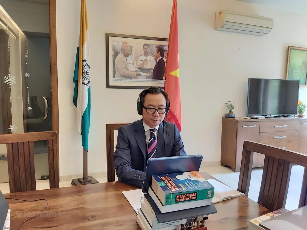 Đại sứ Việt Nam tại Ấn Độ Phạm Sanh Châu phát biểu tại hội nghị trực tuyến. (Ảnh: Huy Lê/Vietnam+)