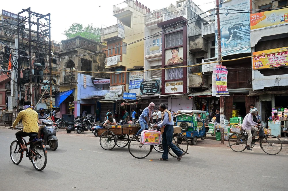 Một khu chợ ở Allahabad, Ấn Độ ngày 20/4/2020. (Ảnh: AFP/TTXVN)