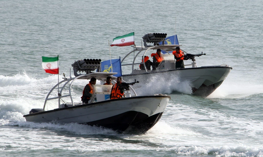 Tàu cao tốc có khả năng phóng tên lửa của Iran. (Nguồn: IRNA)