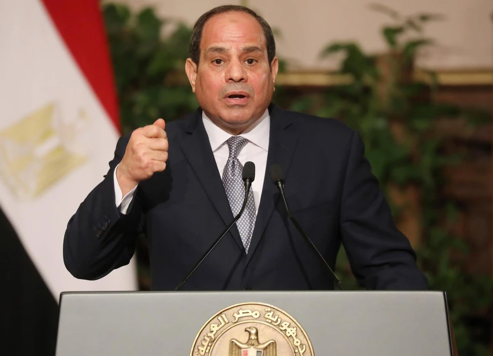 Tổng thống Ai Cập Abdel Fattah al-Sisi phát biểu tại một cuộc họp báo ở thủ đô Cairo. (Ảnh: AFP/TTXVN)