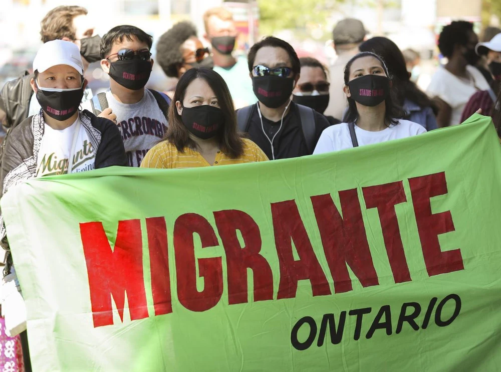 Lao động nhập cư biểu tình tại tỉnh bang Ontario yêu cầu chính phủ Canada hỗ trợ họ vượt qua đại dịch COVID-19. (Nguồn: Toronto Star)